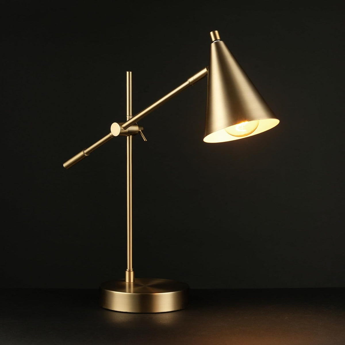 18" Matte Brass Desk Lamp